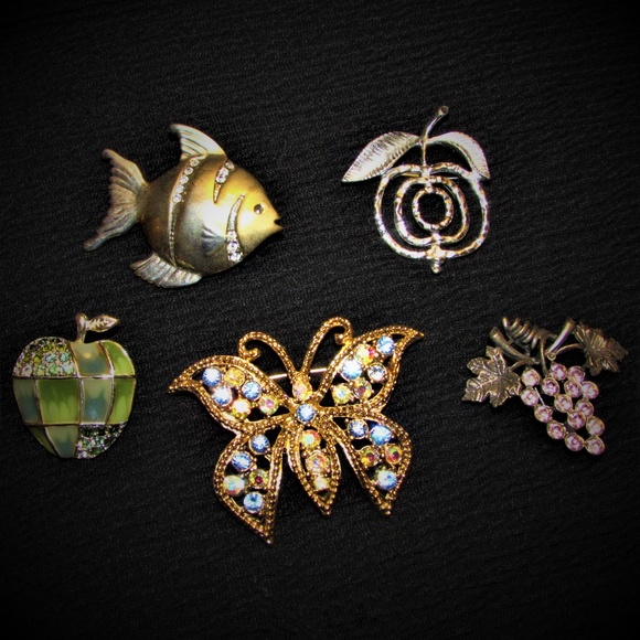 Various Jewelry - Brooch Pin Bundle Butterfly, Apples, Grapes, Fish